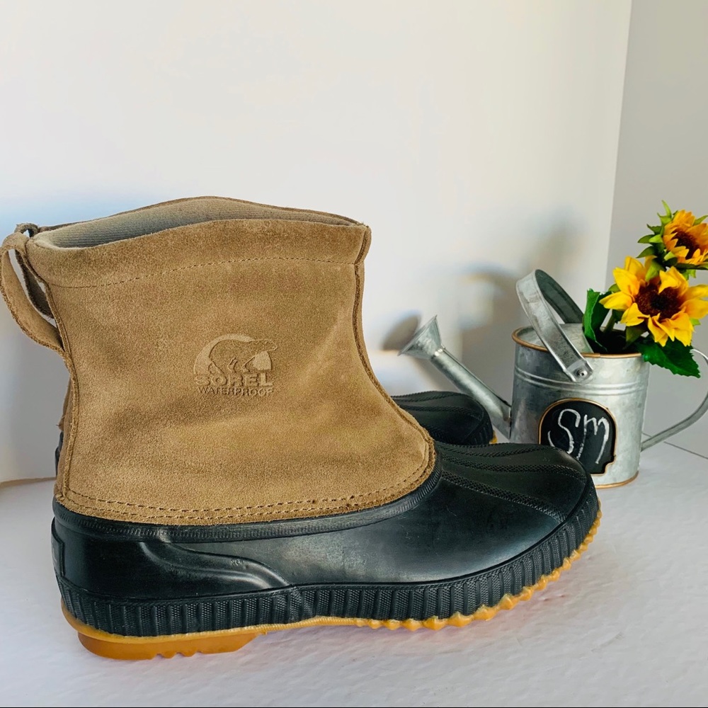 Sorel “Arapaho”  Waterproof & insulated duck boots